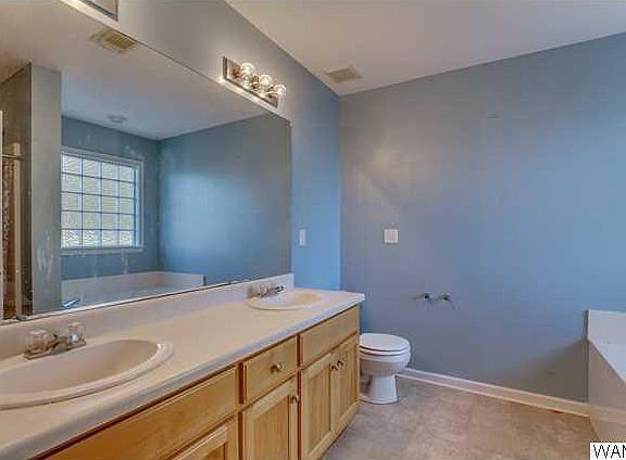 5th image of 4777 Cambridge Dr
