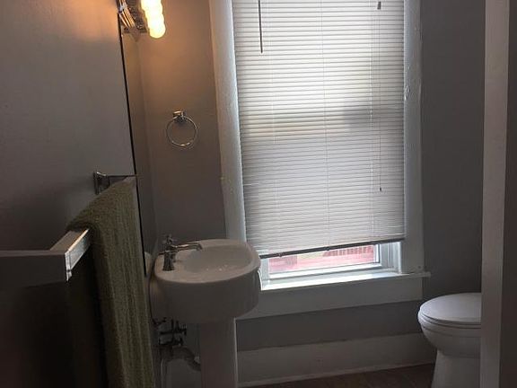 3rd image of 808 E Ml King Blvd