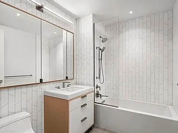 501 3rd Avenue image 2 of 9