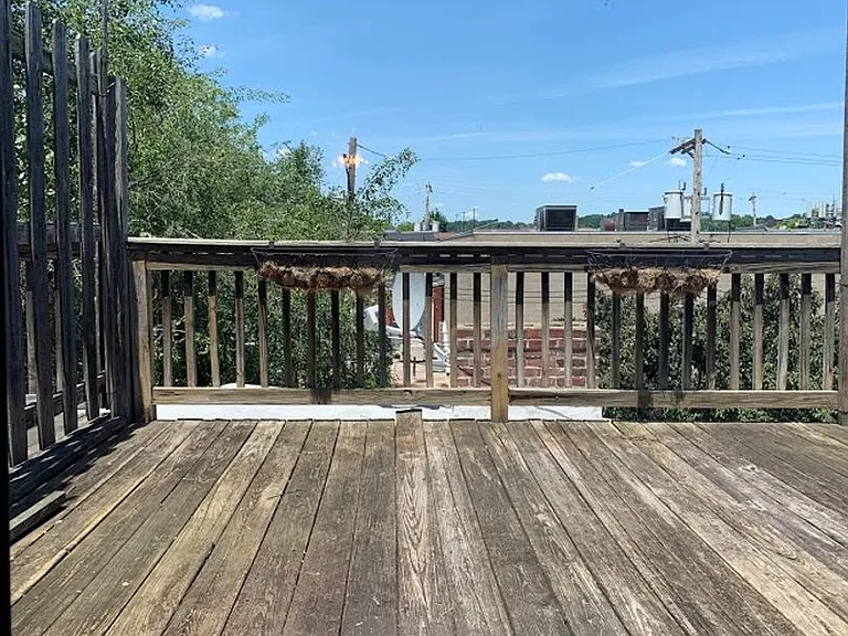 5431 Howe Street — Photo 7