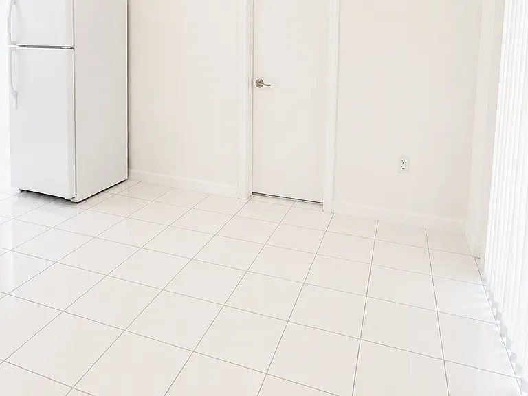 Allegro Apartments — Photo 4