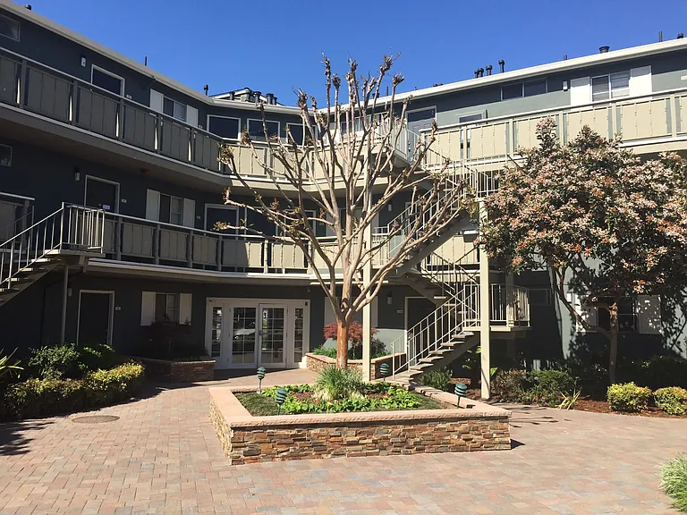 PINEBROOK APTS — Photo 13