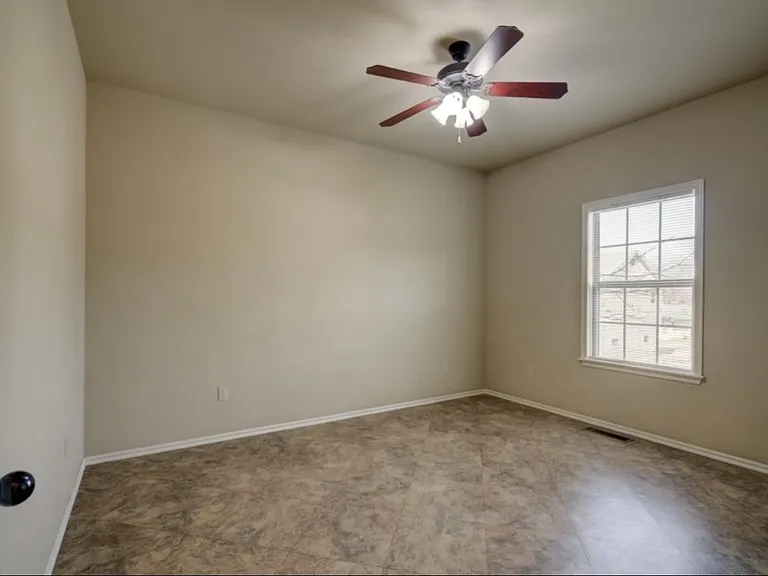 204 W Stonebrook St #204 — Photo 23