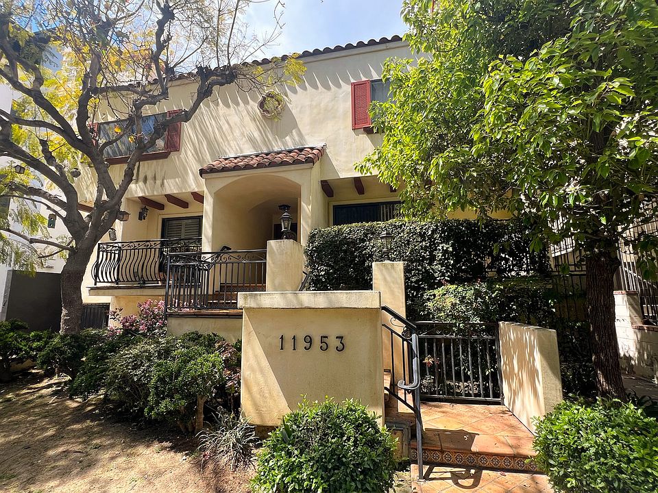 1st image of 11953 Goshen Ave APT 4