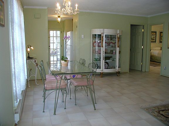 Cheerful Dining Area