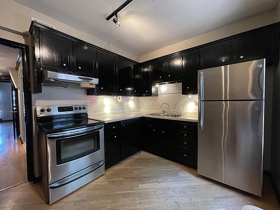 3rd image of 1613 Horton Ave