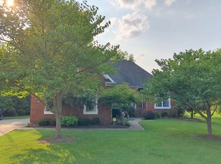 910 Knight Cir, Murfreesboro, TN 37129