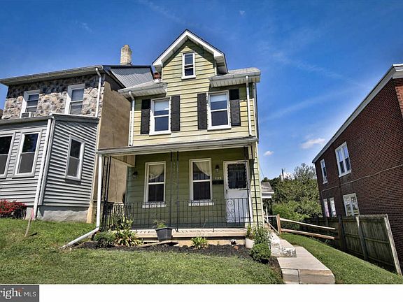4th image of 128 E 9th Ave