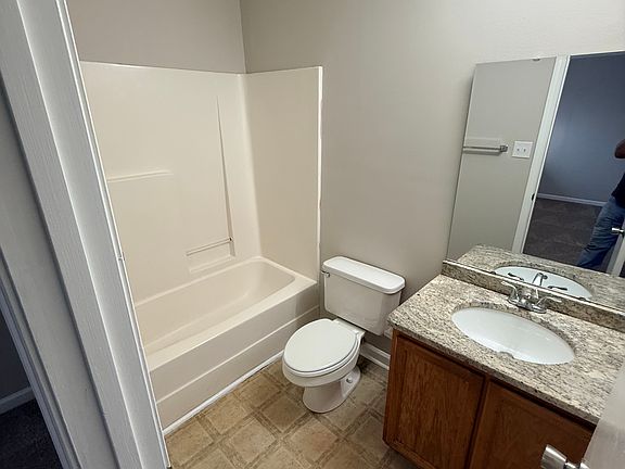2nd image of 2000 Greens Blvd #38