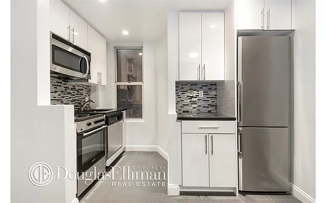 Rented by Douglas Elliman | media 8