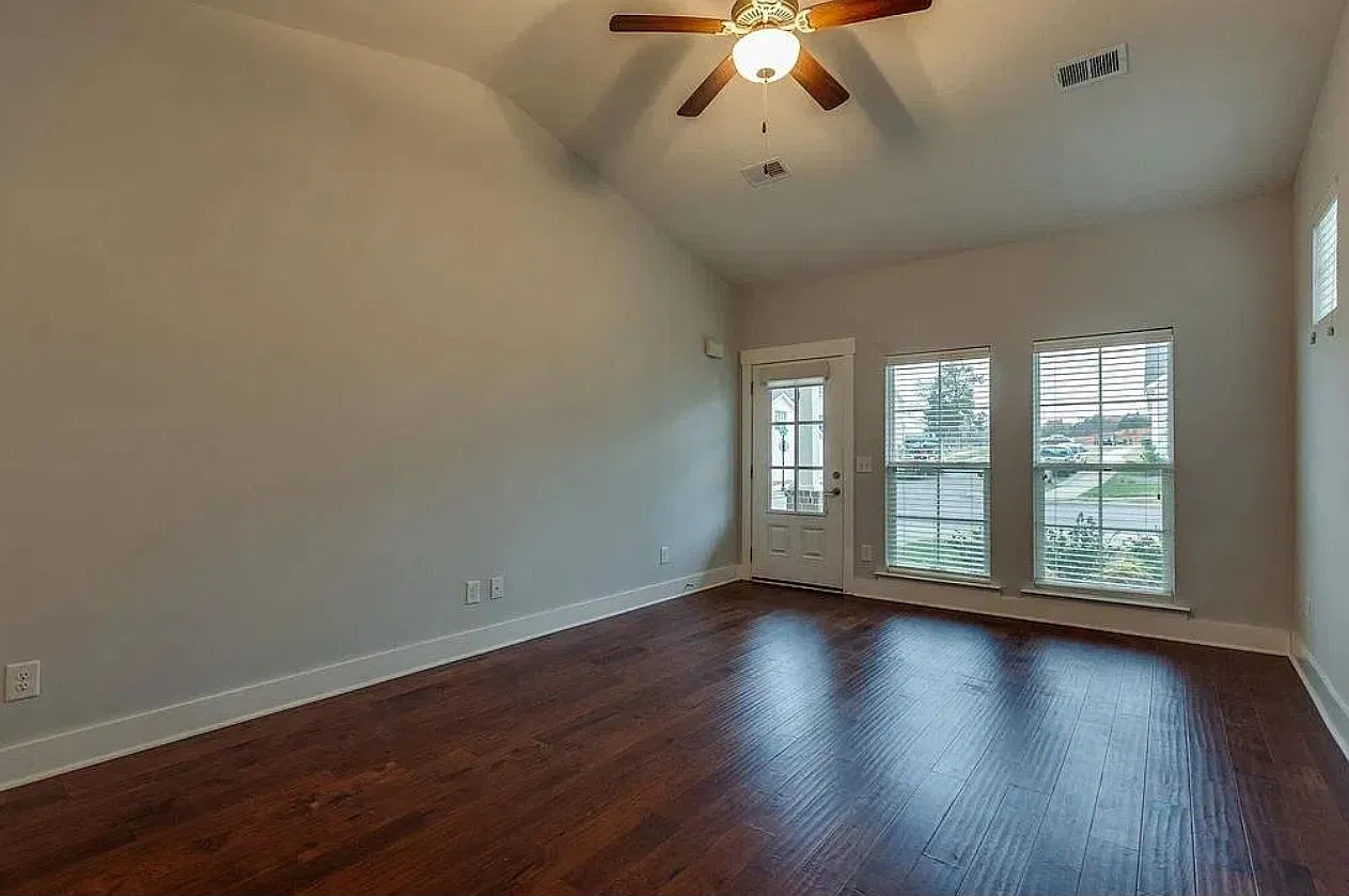3 bed, 2.5 bath, 1627 sqft, $2,699 — Photo 1
