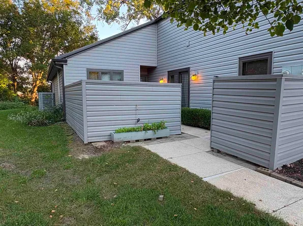 18 Woodspoint Cir, North Manchester, IN 46962