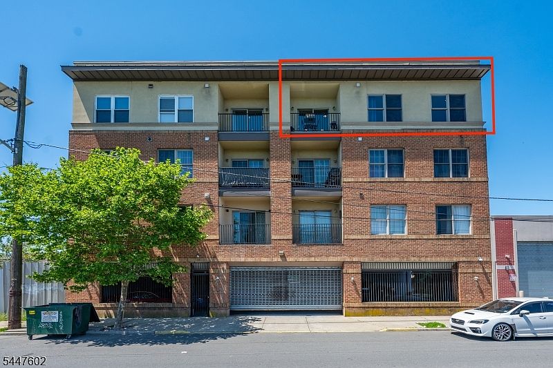 1st image of 15-19 Tichenor Ln #406