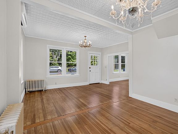 5th image of 8 Newton Road