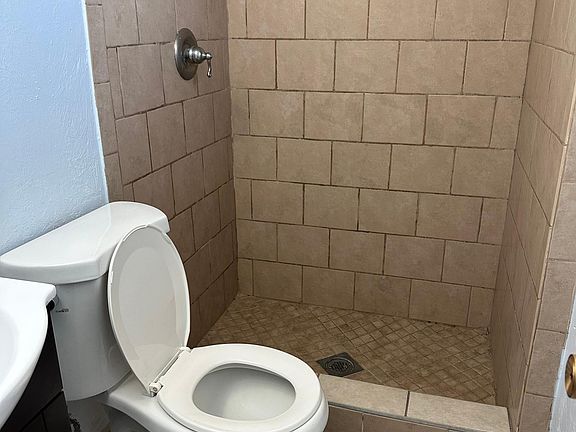 4th image of 1152 E Hacienda Dr