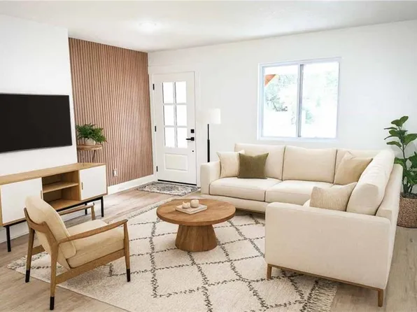 1808 SW 3rd St, Lees Summit, MO 64081