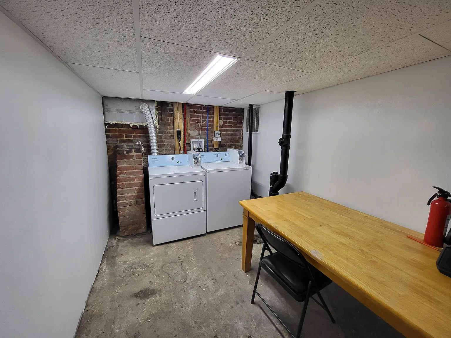 2 bed, 1100 sqft, $1,650 — Photo 4