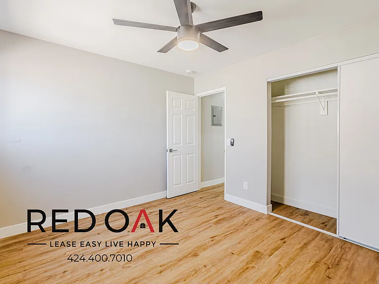 921 W 82nd St #26 — Photo 18