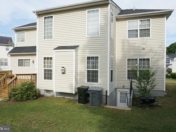 3rd image of 3007 Desert Palm Ct