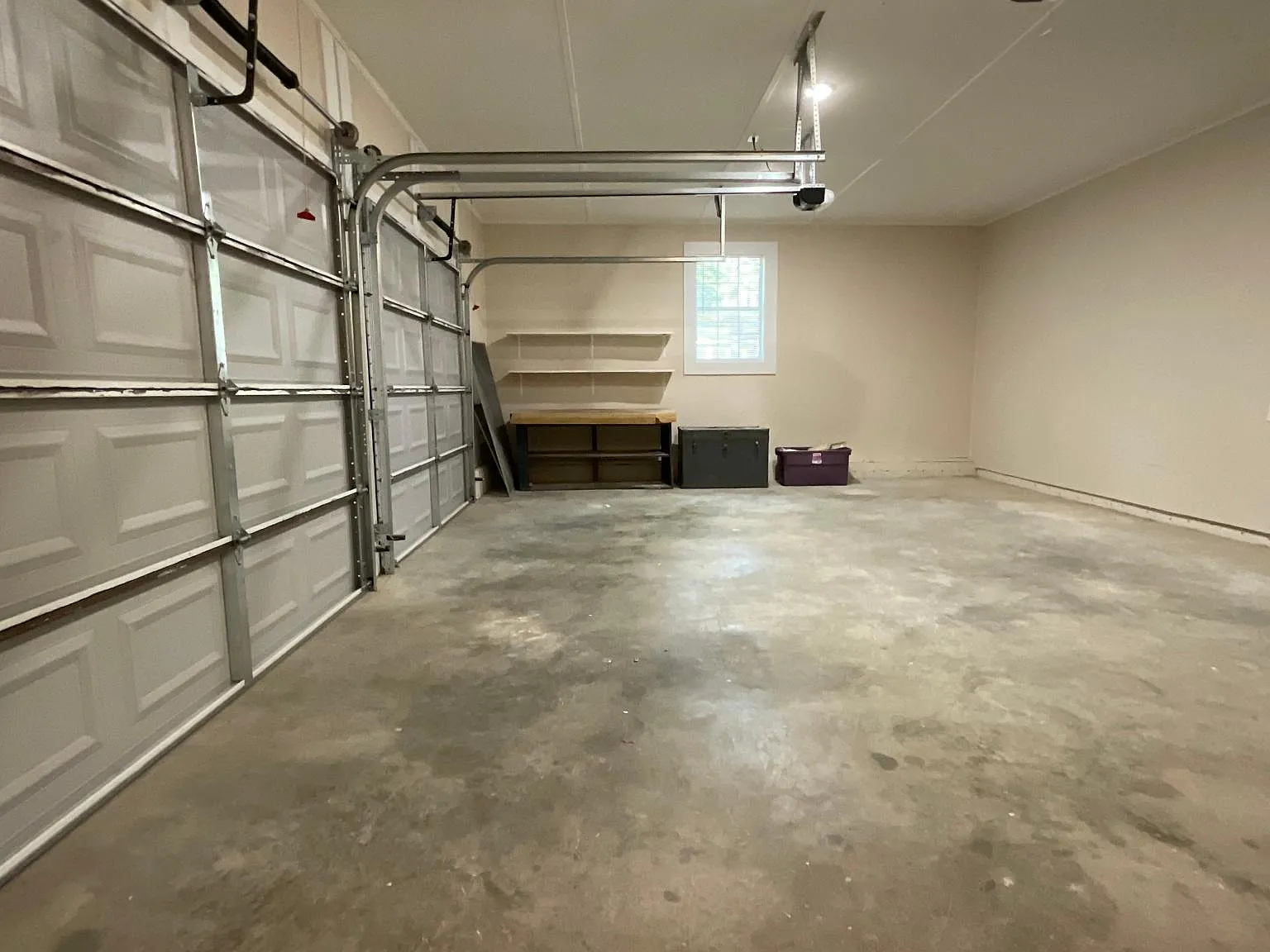 1210 Dunwoody Dr — Photo 3