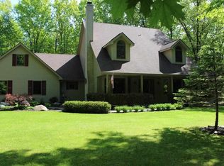 3634 Charitoo Rdg, Leonard, MI 48367