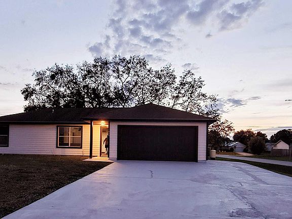 2nd image of 1800 SW Cameo Boulevard