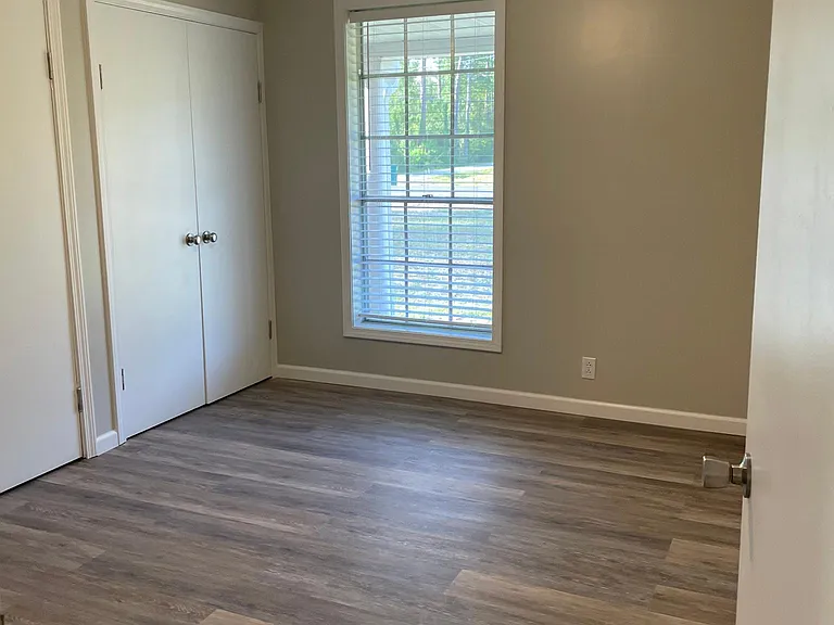 1700 Hollis Rd — Photo 19