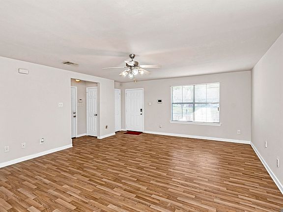 5th image of 26407 Millstone Dr