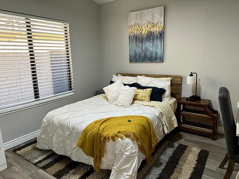 10918 W Bermuda Dr — Photo 26