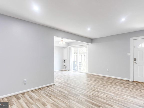 4th image of 7932 Sausalito Pl #C