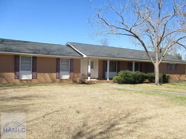 402 Morris St, Glennville, GA 30427