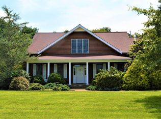 677 Breakfield Rd, Sewanee, TN 37375