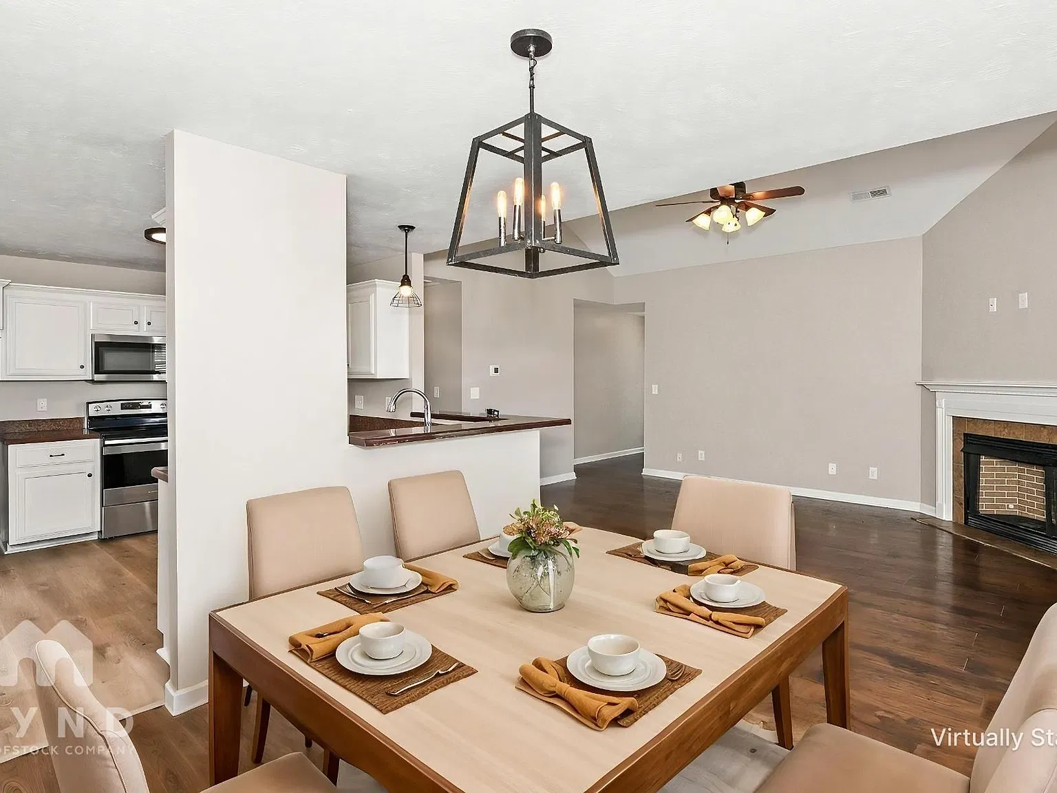 3 bed, 2.0 bath, 1760 sqft, $1,895 — Photo 3
