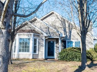 4904 Riding Ridge Dr, Greensboro, NC 27410