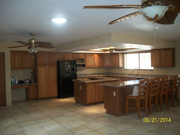 4th image of 10803 N 37th Dr