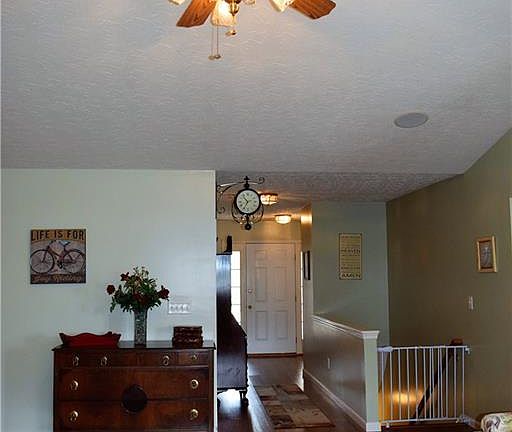 4th image of 7723 Summerlin Blvd