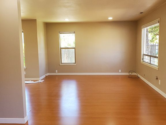 5th image of 230 E Mission St