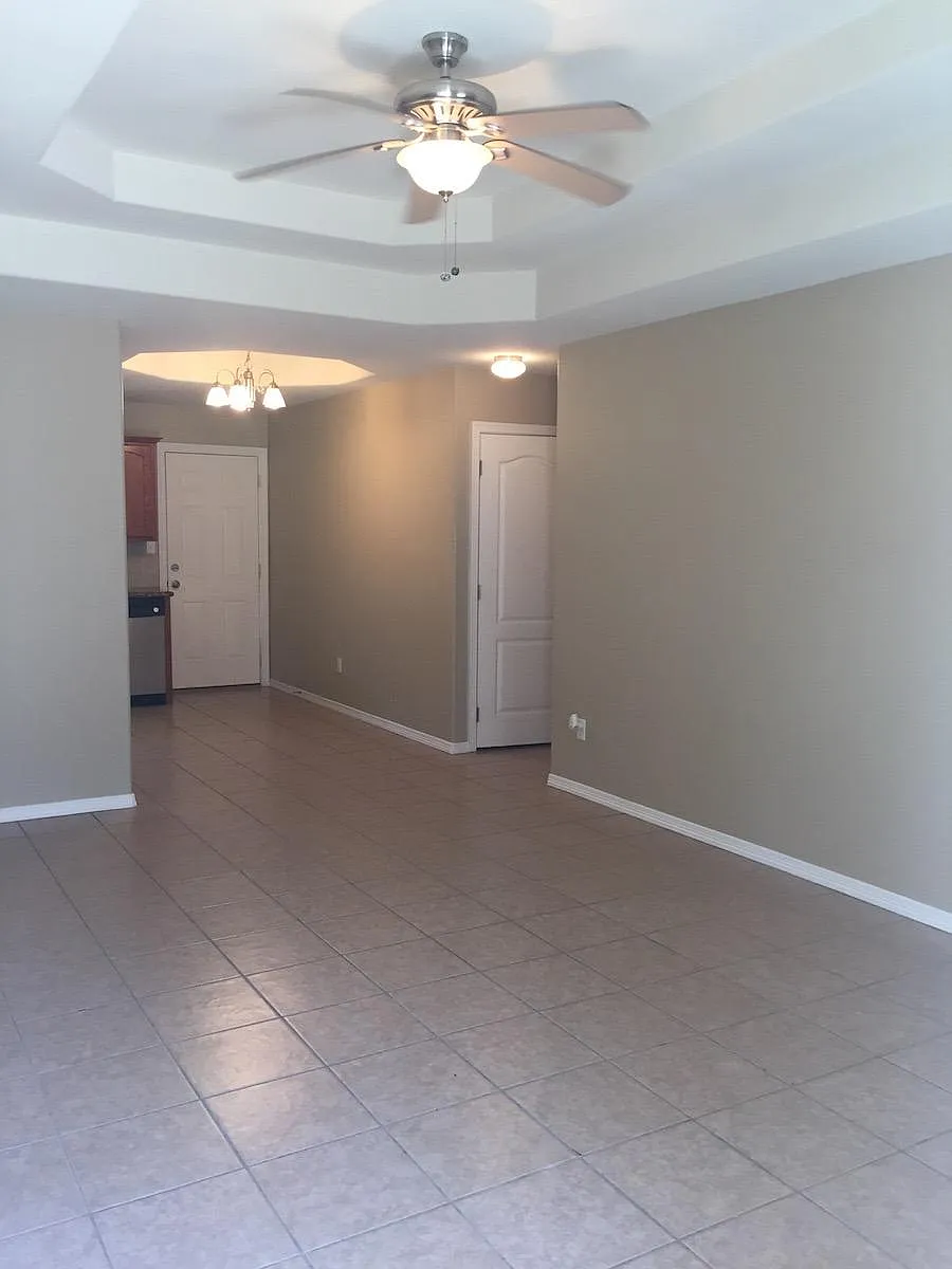Building Photo - 622 Horizon Peak