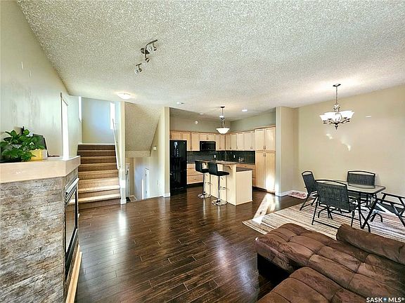5th image of 701 McIntosh St E #31