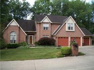 101 Southbrooke Dr, Hurricane, WV 25526