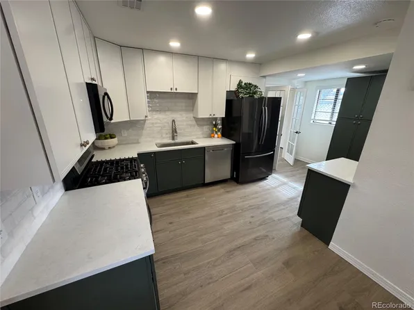 998 Toledo Street, Aurora, CO 80011