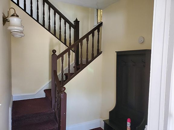 2nd image of 367 Vincent Ave Floor 2