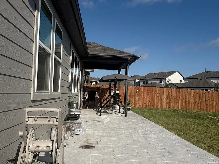 15220 Holloway Dr — Photo 10