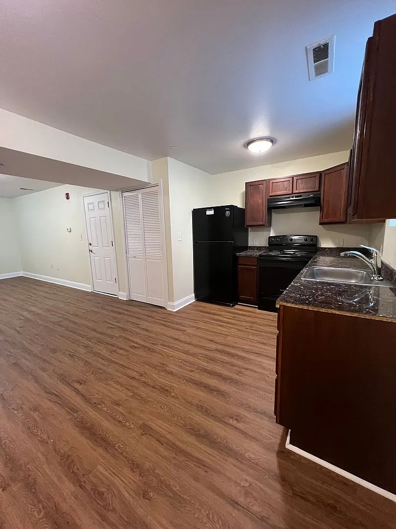 4300 Liberty Heights Avenue — Photo 4