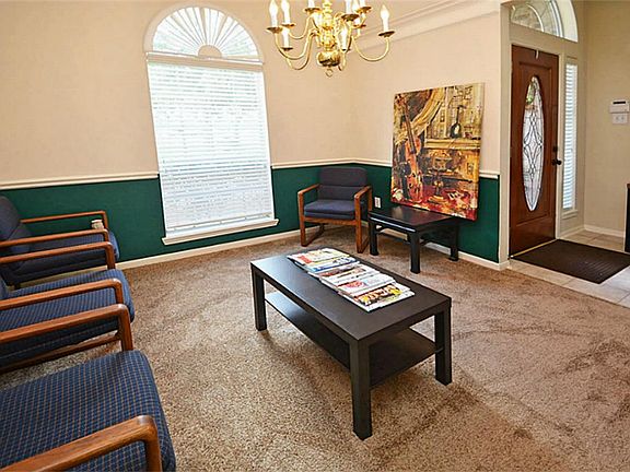 3rd image of 2818 Trailridge Ct