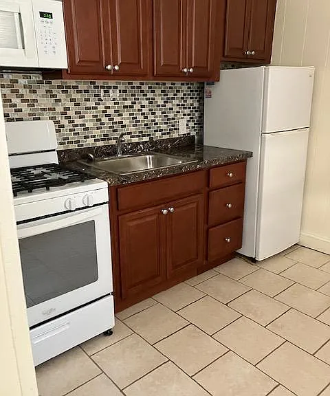 2538 South St #1R — Photo 3