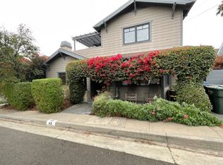 43 Windsor Ln, Sierra Madre, CA 91024