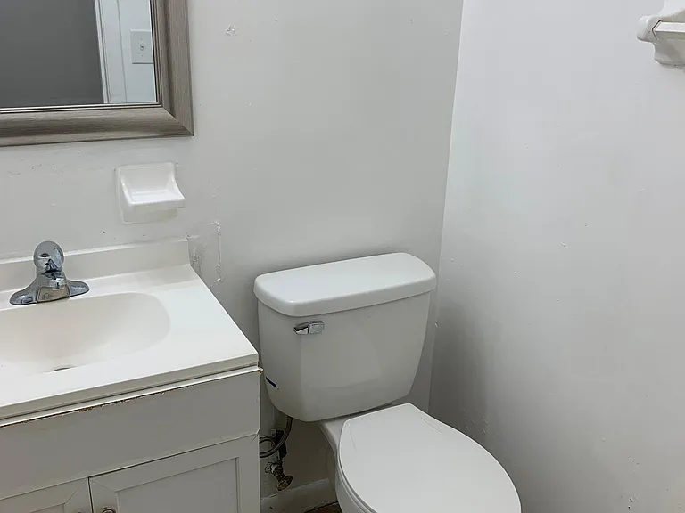 6120 SW 12th Pl — Photo 8