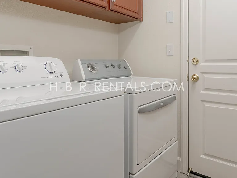 1825 Saint Moritz Ct — Photo 33