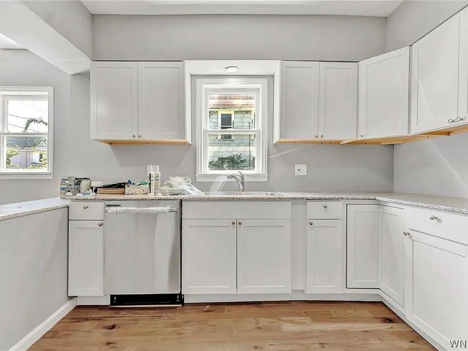 1st image of 110 Hawley St #1